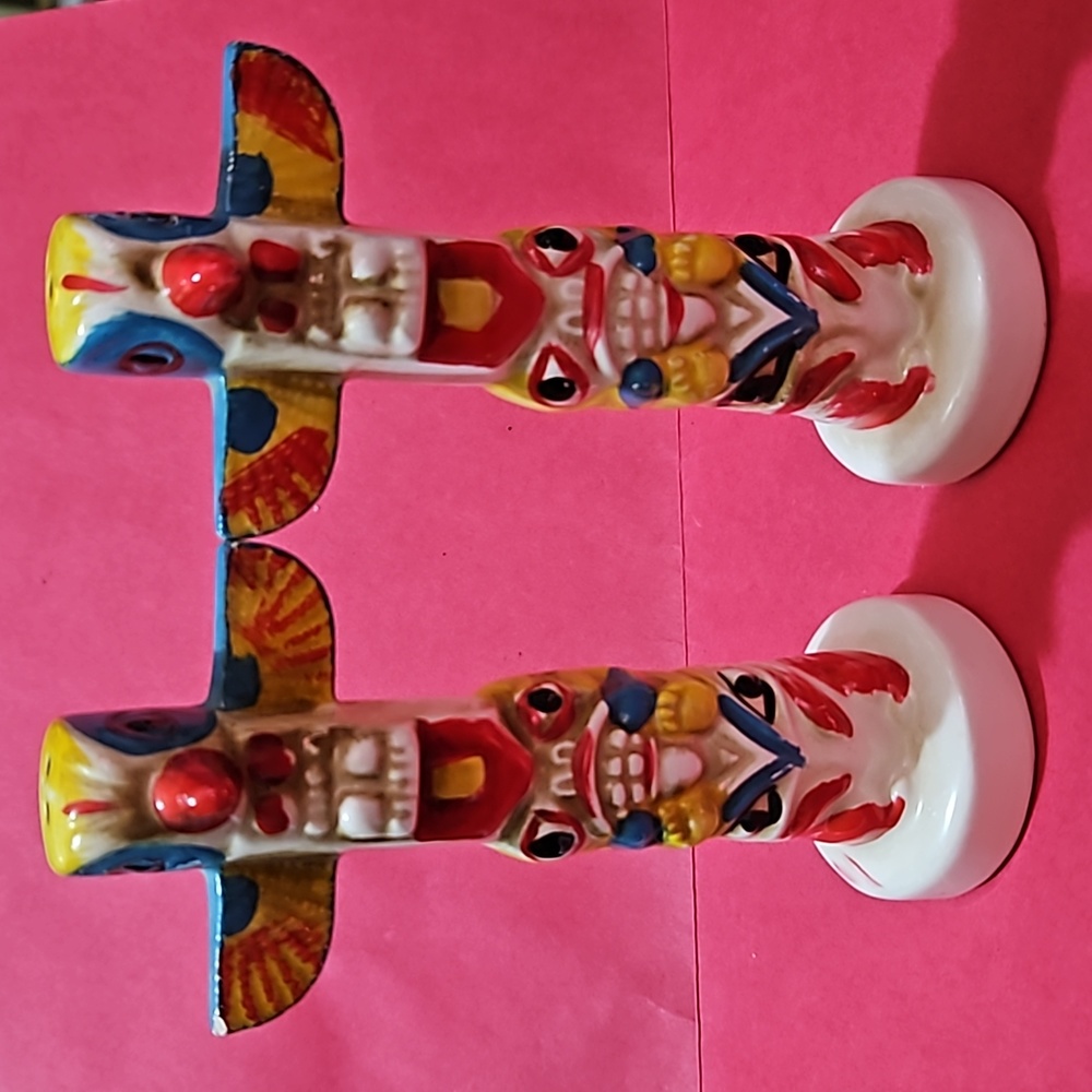 Vintage Totem Pole Collectible Ceramic Salt & Pepper Shakers Made Japan 6" x 2"